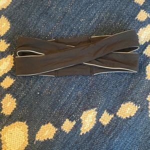 Lululemon Reflective Cross Headband